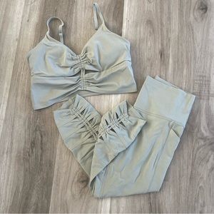 Athleta Cinched Details Bra + Leggings Set Medium